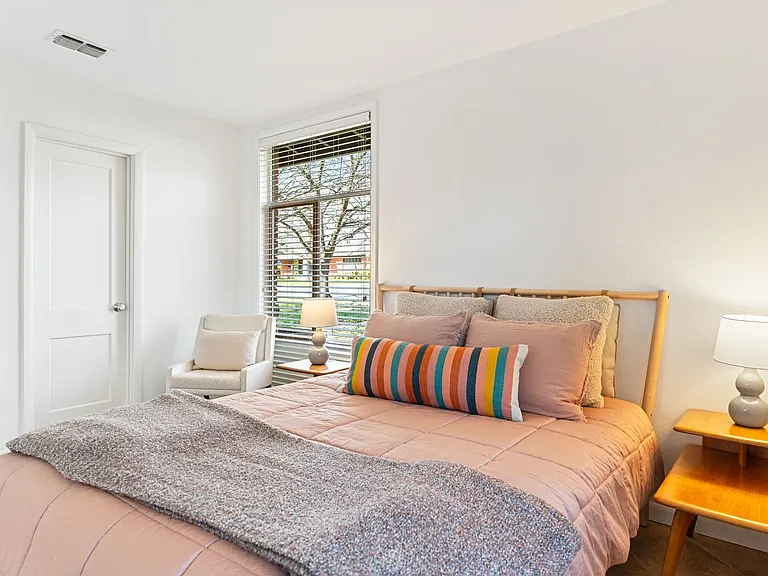 1501 Westmoor Dr — Photo 16