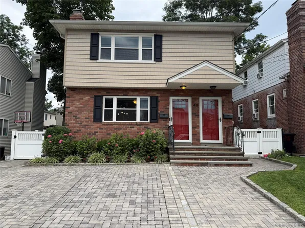 40 Edgewood Rd, Pt Washington, NY