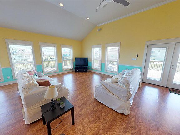 3rd image of 704 Kinsey Dr