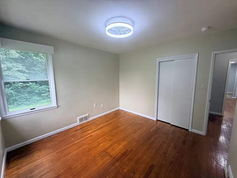 5460 Ten Oaks Rd — Photo 14