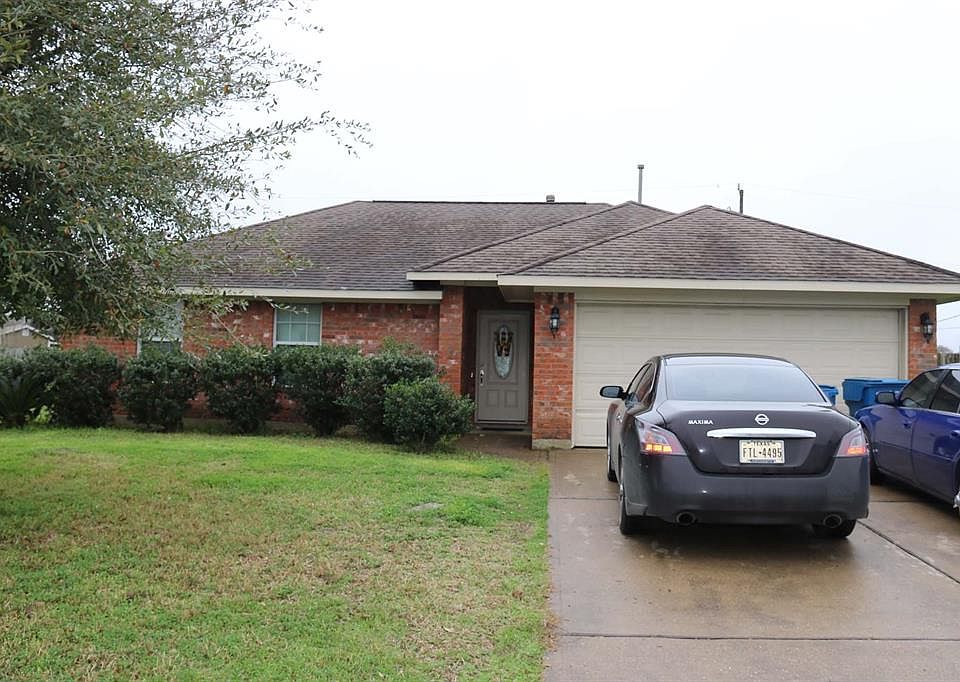 1st image of 701 Heritage Dr
