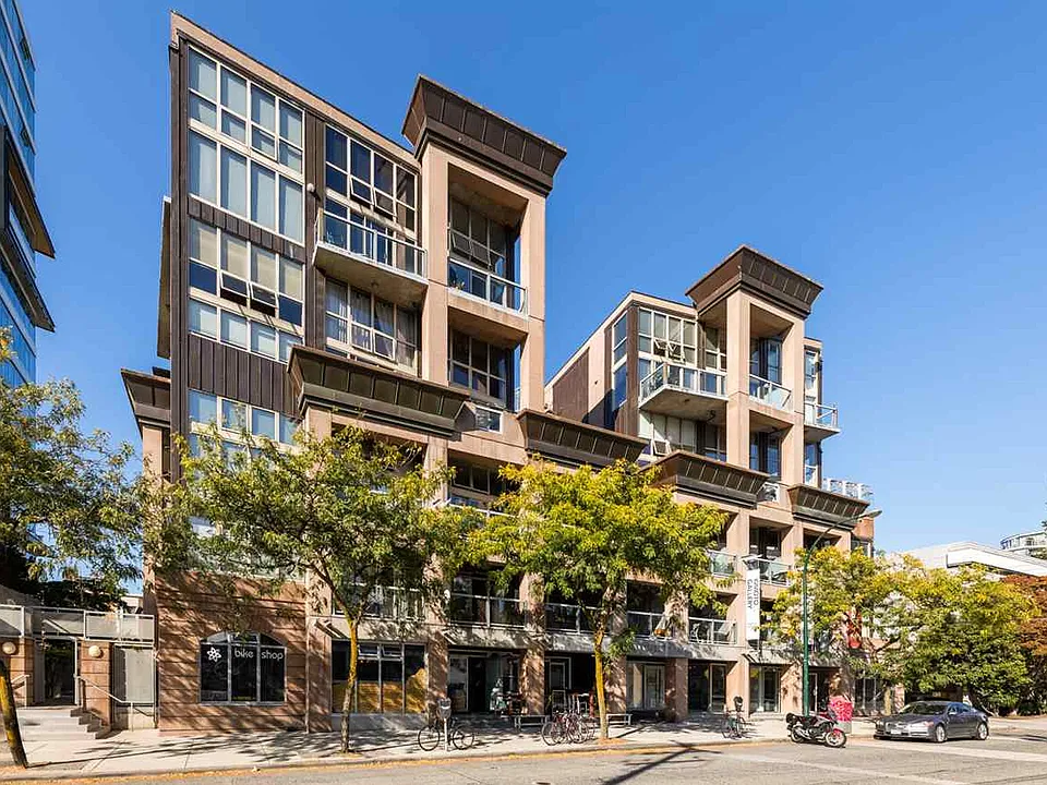 1529 W 6th Ave #3XX