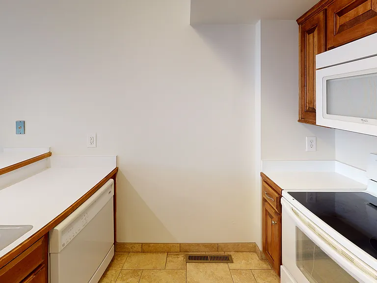 3736 Locust St — Photo 4