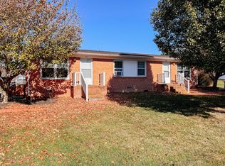 920 Country Acres Rd, Blacksburg, VA 24060
