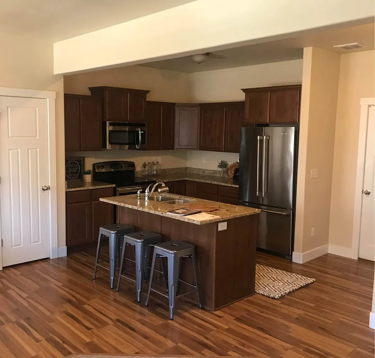 3 bed, 1593 sqft, $625 — Photo 4