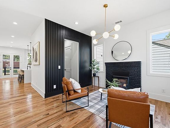 3rd image of 63 Mortimer St