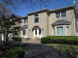 75 Cordelia Ave, Staten Island, NY 10309