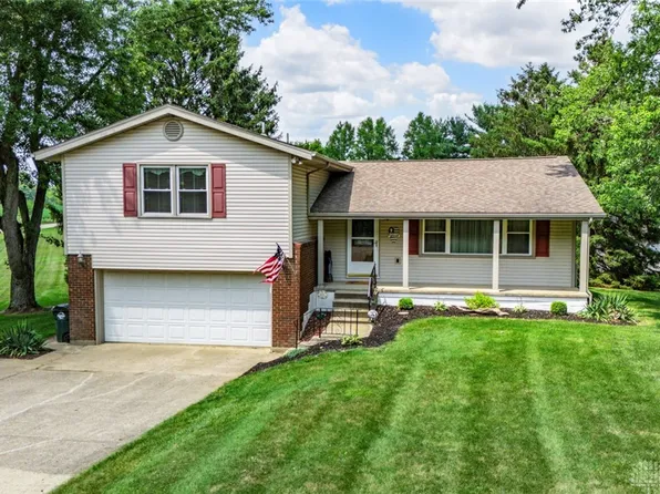 13971 Air Hill Rd, Brookville, OH 45309