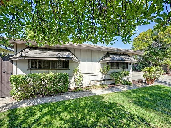 4th image of 5017 Springfield Way