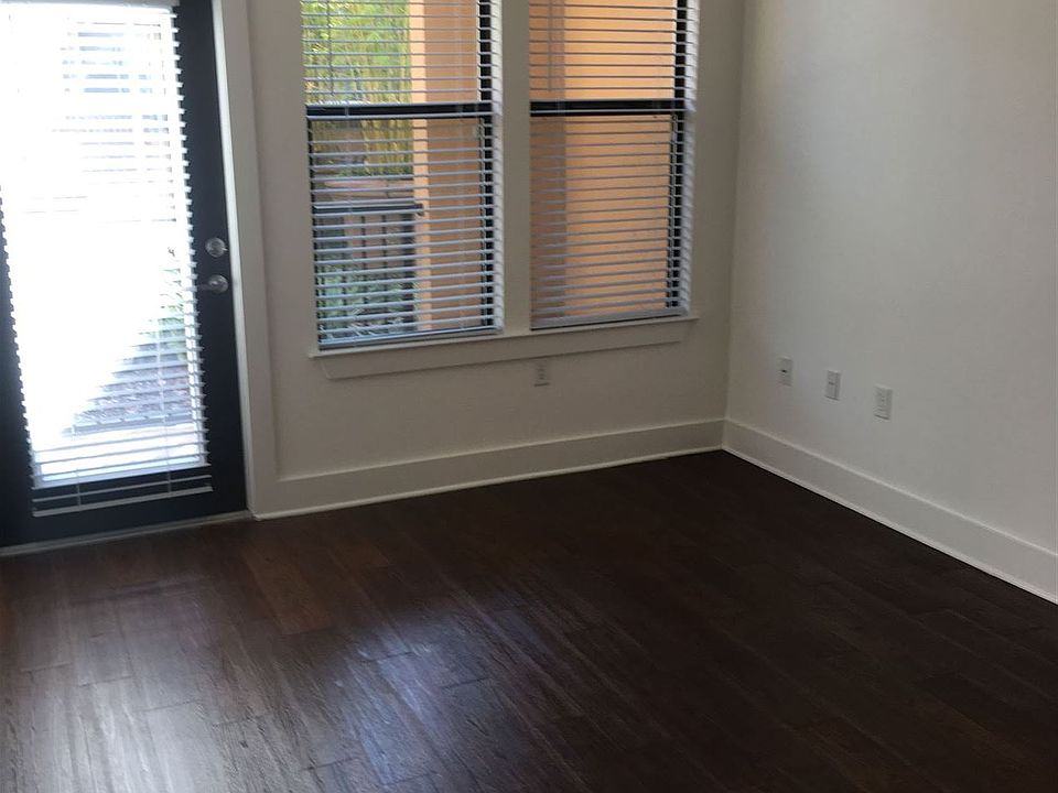 1st image of 680 N Orange Ave