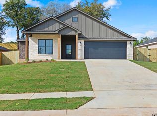 16514 Crossing Cir, Lindale, TX 75771
