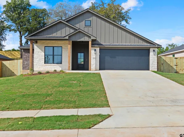 16514 Crossing Cir, Lindale, TX 75771