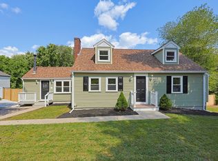 395 Oak St, Franklin, MA 02038