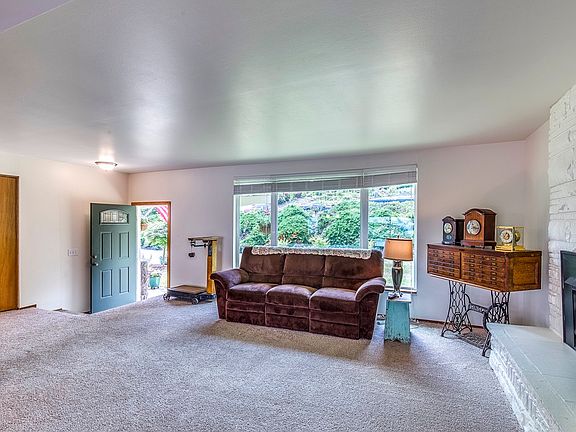 5th image of 6630 Argyle Ct NW
