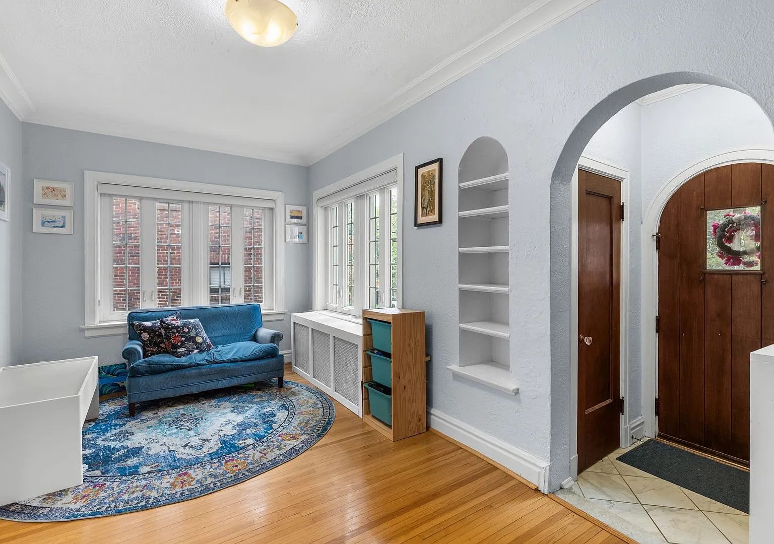 7487 Kingsbury Blvd — Photo 4