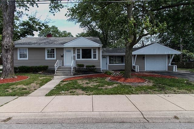1st image of 605 E 162nd Pl