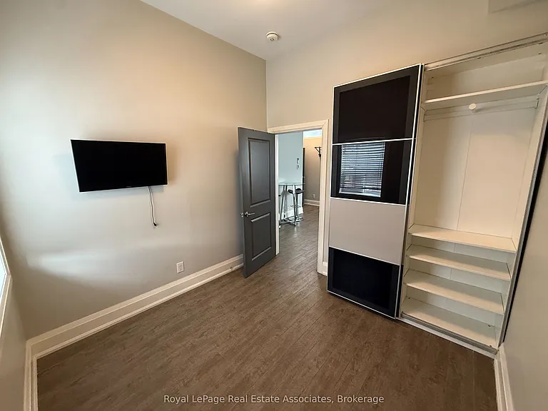 2548 Eglinton Ave W #3 — Photo 8