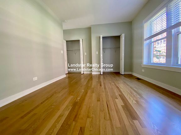 3rd image of 3525 N Broadway St APT 1W