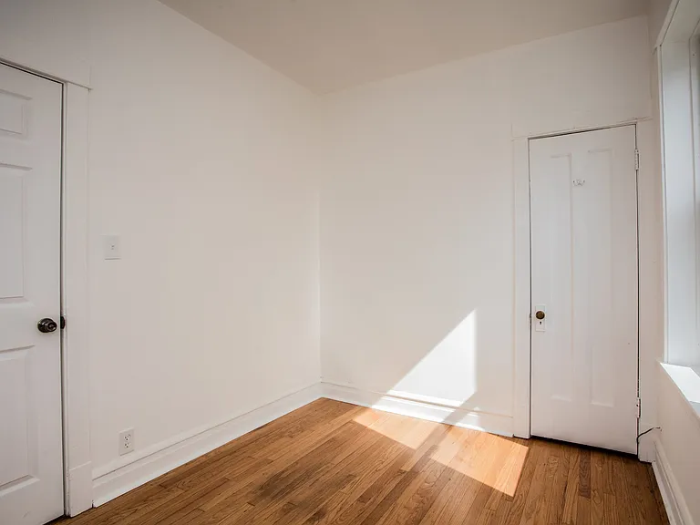 4632 W Barry Ave #2 — Photo 23