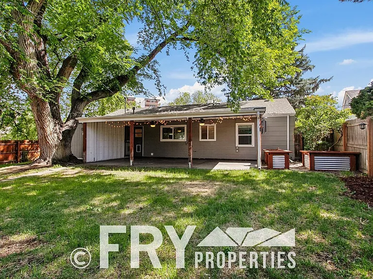 2801 S Cherry Way — Photo 22