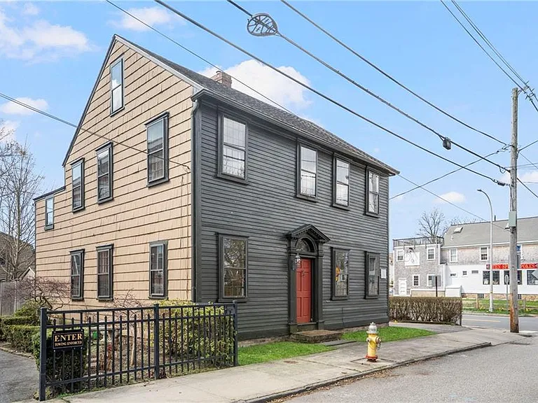 14 Elm St — Photo 3