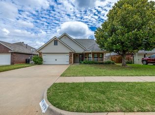 912 Old Mill Rd, Moore, OK 73160