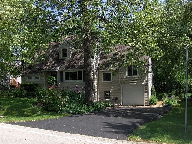 918 Lacey Ave photo 1