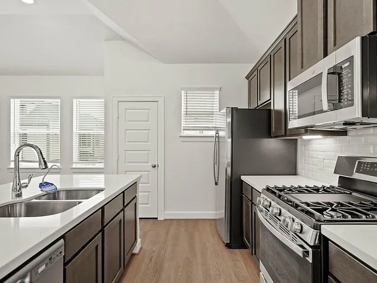 11422 Waterford Spring Trl — Photo 12