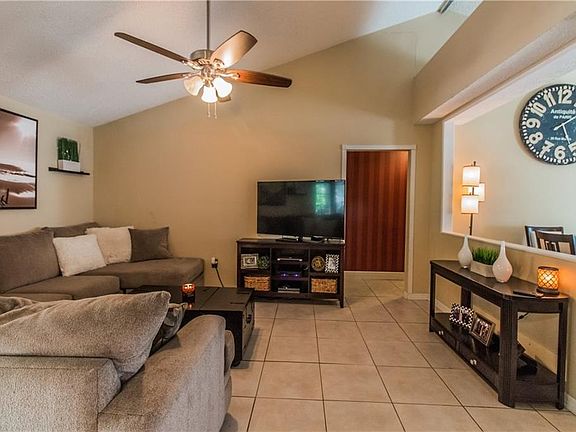 4th image of 2509 S Golfview Dr