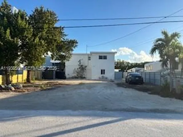 75 Coral Dr, Key Largo, FL 33037