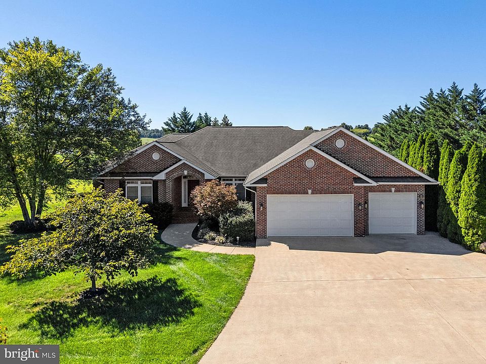 1st image of 119 Cheifton Pl
