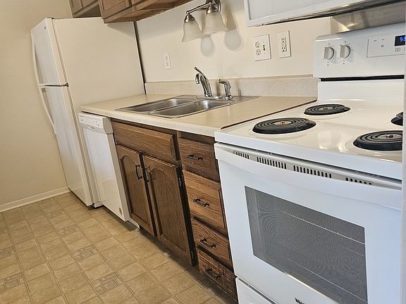 4th image of 274 Donna Dr #B