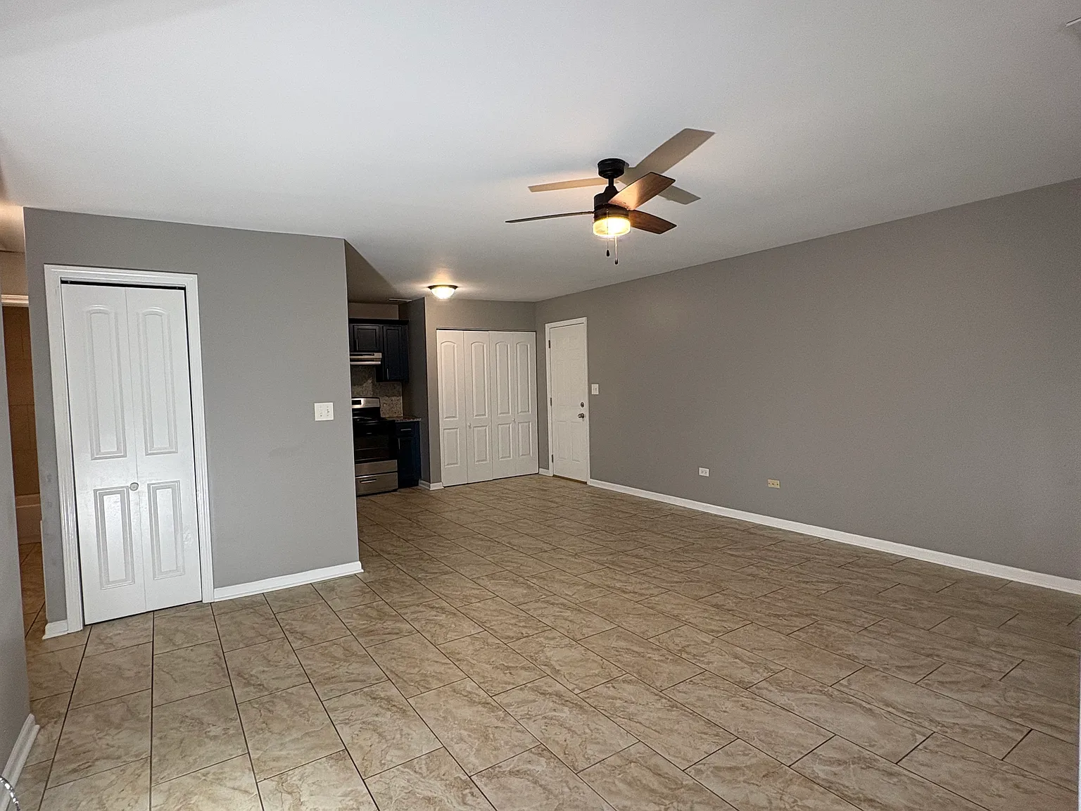2 bed, 780 sqft, $1,100 — Photo 2