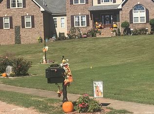 585 Bristol Ct, Clarksville, TN 37043