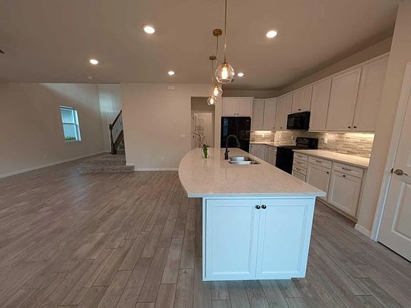 5th image of 12498 SW Myrtle Oak Dr