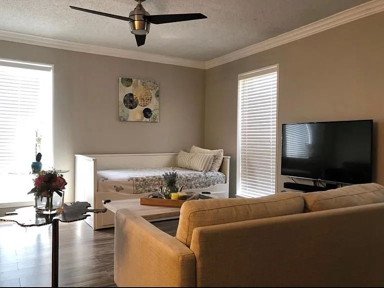 6402 Del Monte Dr #121 — Photo 15