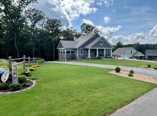 95 Boulder Ln, Cleveland, GA 30528