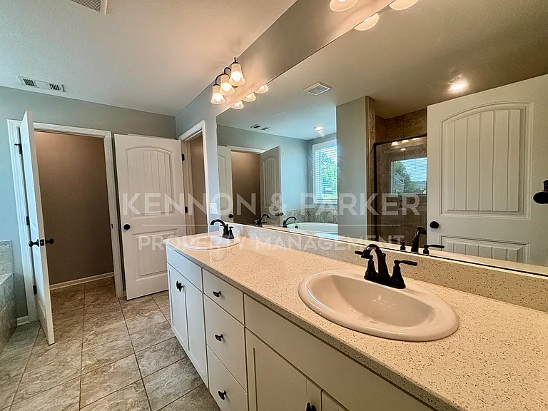 4526 Mountain Ivy Dr — Photo 33
