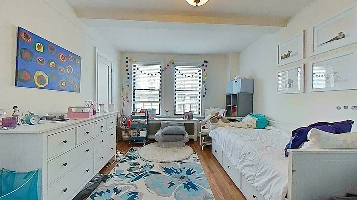 Rented by Bond New York | media 74