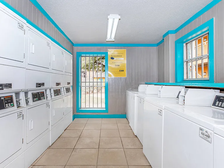 Inglewood Village Apartments — Photo 10