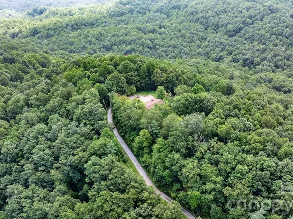 4415 Laurel Ridge Dr, Lenoir, NC 28645
