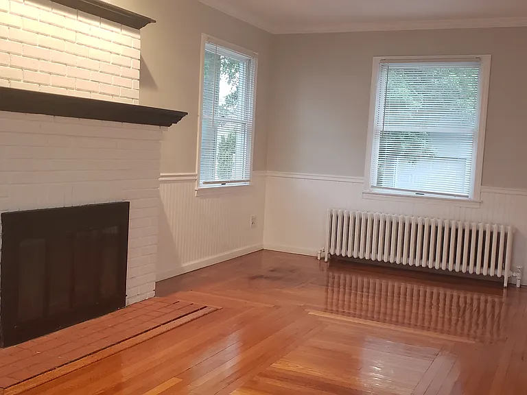54 Lambert St #A — Photo 8