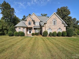 9700 Blackbird Hill Ln, Mint Hill, NC 28227