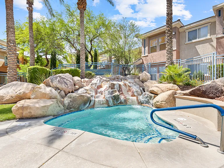 830 Picotte St #203 — Photo 36