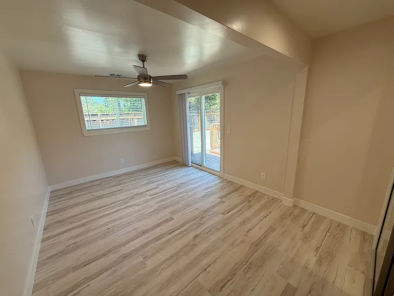 1537 Keesling Ave — Photo 16