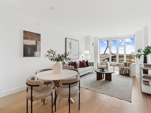 4th image of 100 Lovejoy Wharf Unit 8H