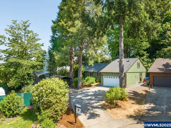 751 J David St SE, Salem, OR 97306