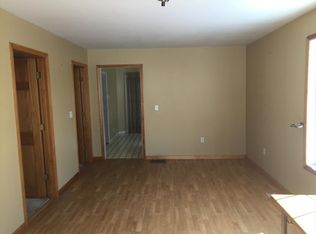 1435 S 3rd St, Clinton, IN 47842