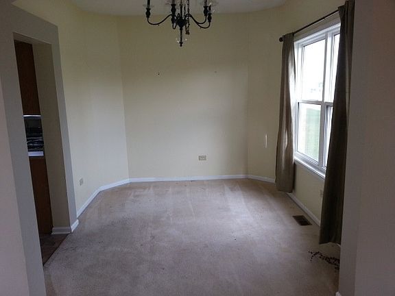 4th image of 653 Turtledove Ln