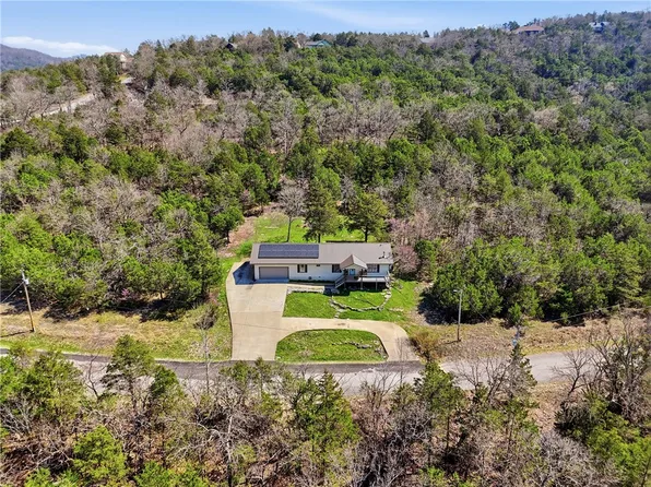 36 Danube Dr, Eureka Springs, AR 72631